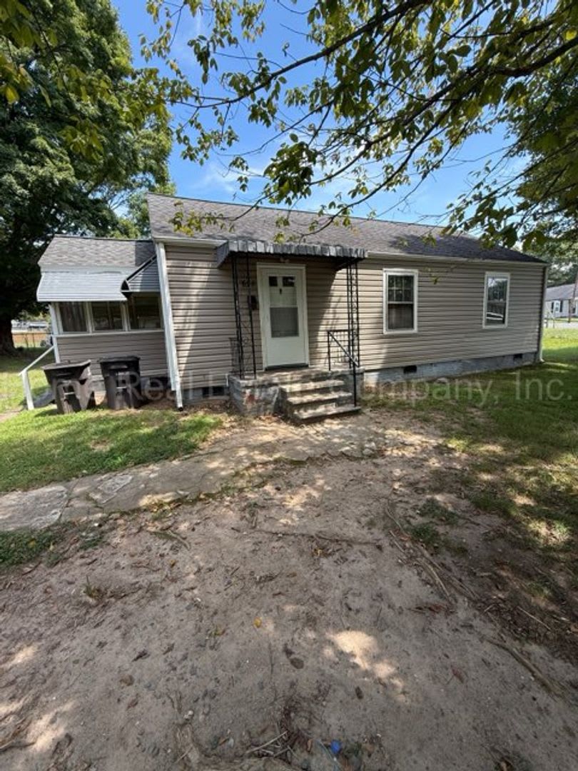 658 Clemson Circle – photo 1