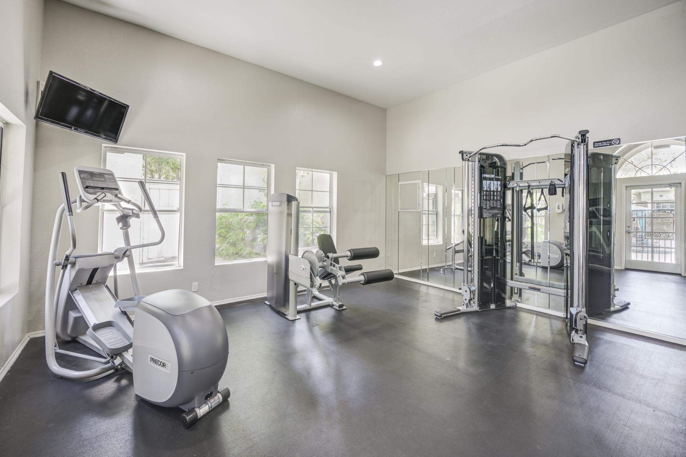 Wood Canyon Villa Apartment Homes – photo 1
