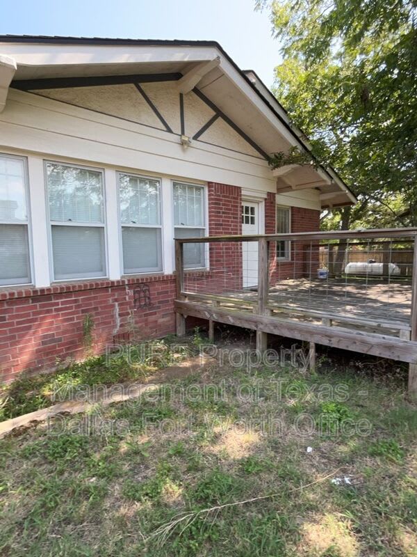 501 E Monroe St – photo 5