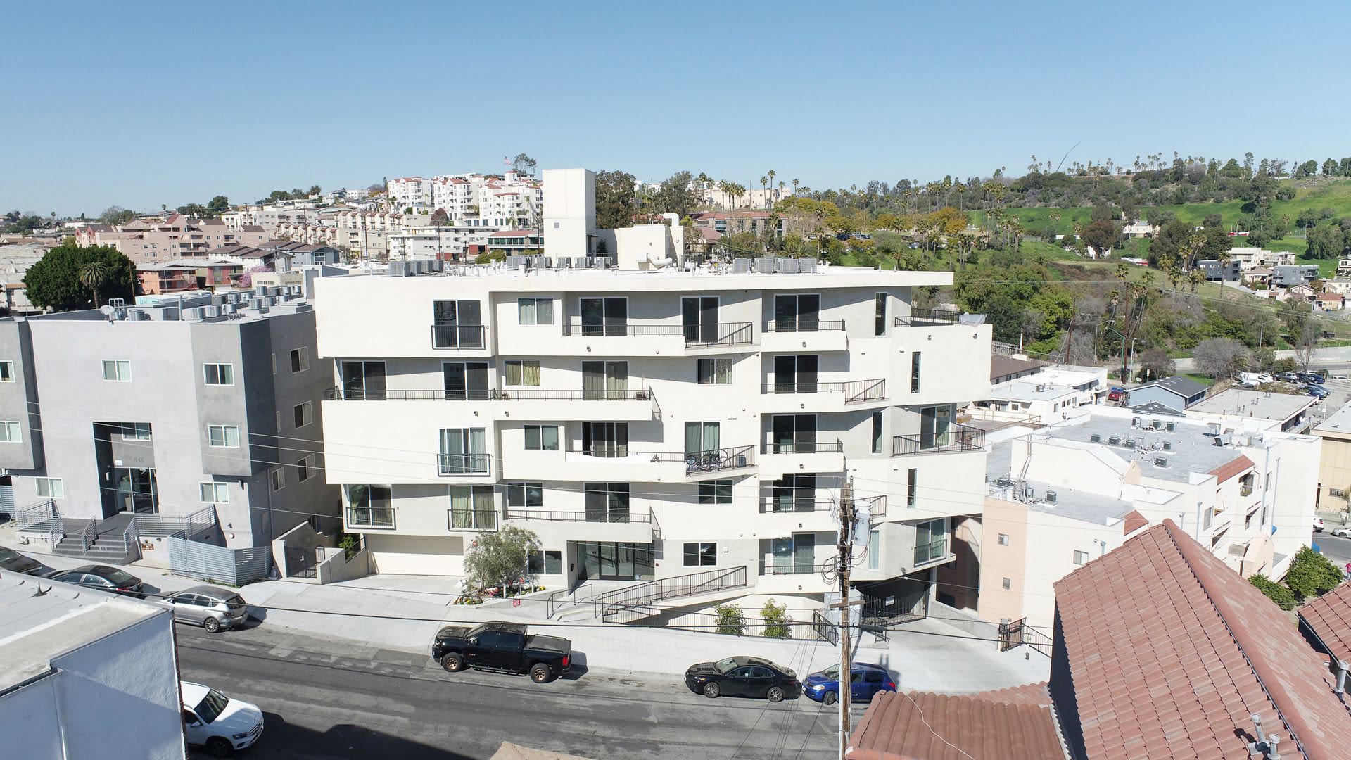 Bunker Heights Apartments – photo 2