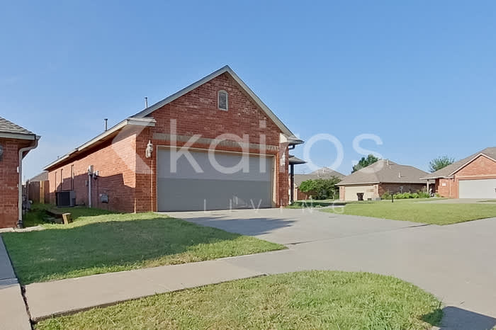 812 Southwest 37th Street – photo 2