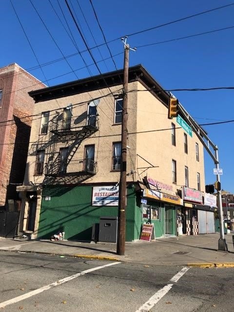 190 CLINTON AVE – photo 1