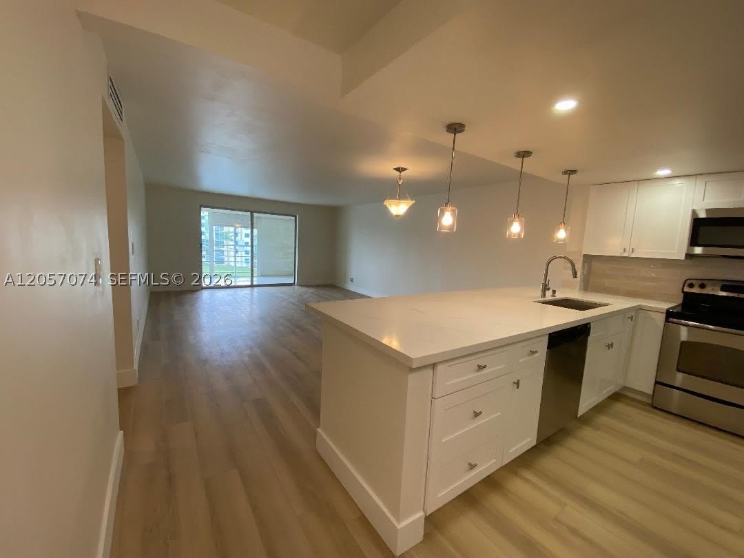 401 SE 3rd St – photo 3