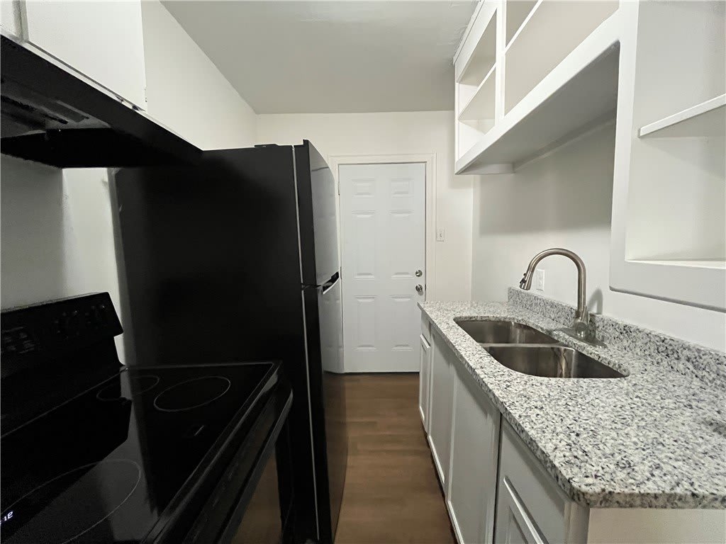 907 Elizabeth Street – photo 5