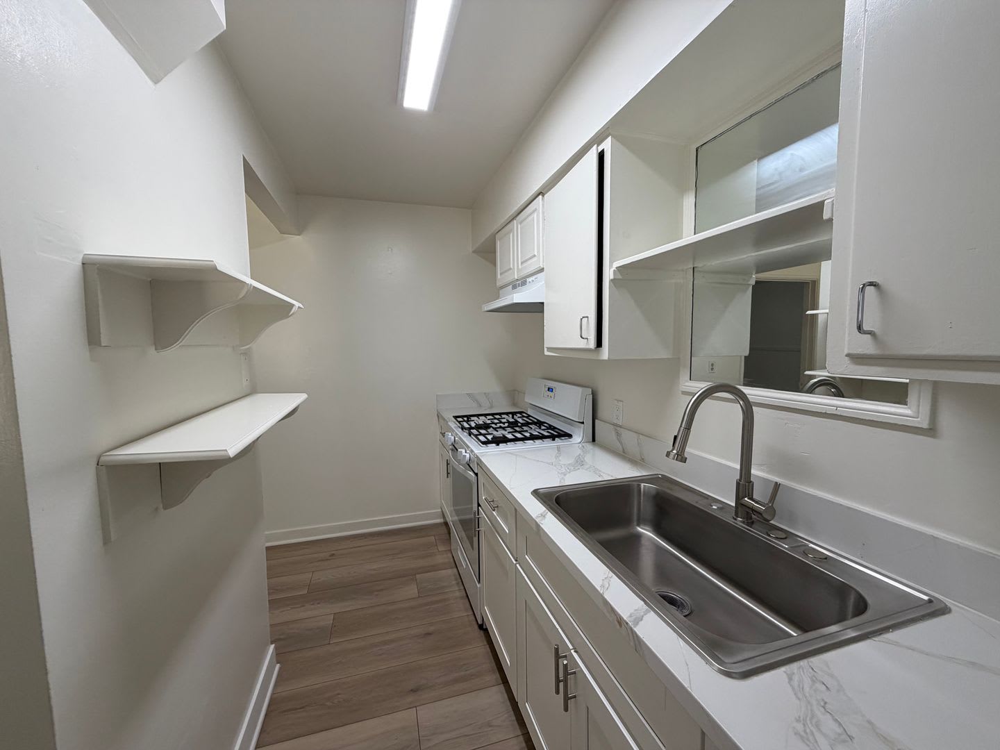 Move In Special And Recently Reduced Monthly Escondido 1 Bedroom 1 Bath Apartment For Rent – photo 5