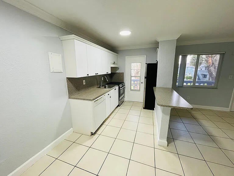 890 Nw 45 Avenue – photo 4