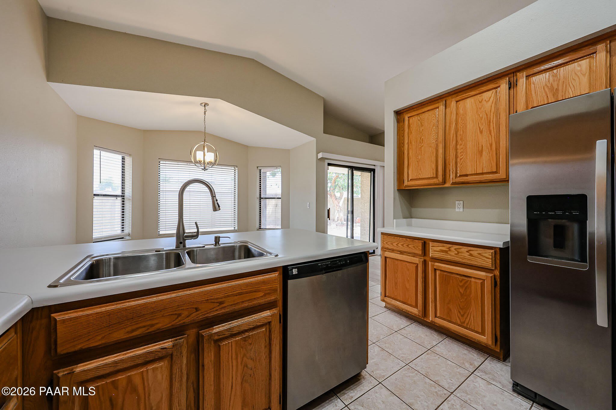 6320 W Paradise Lane – photo 2