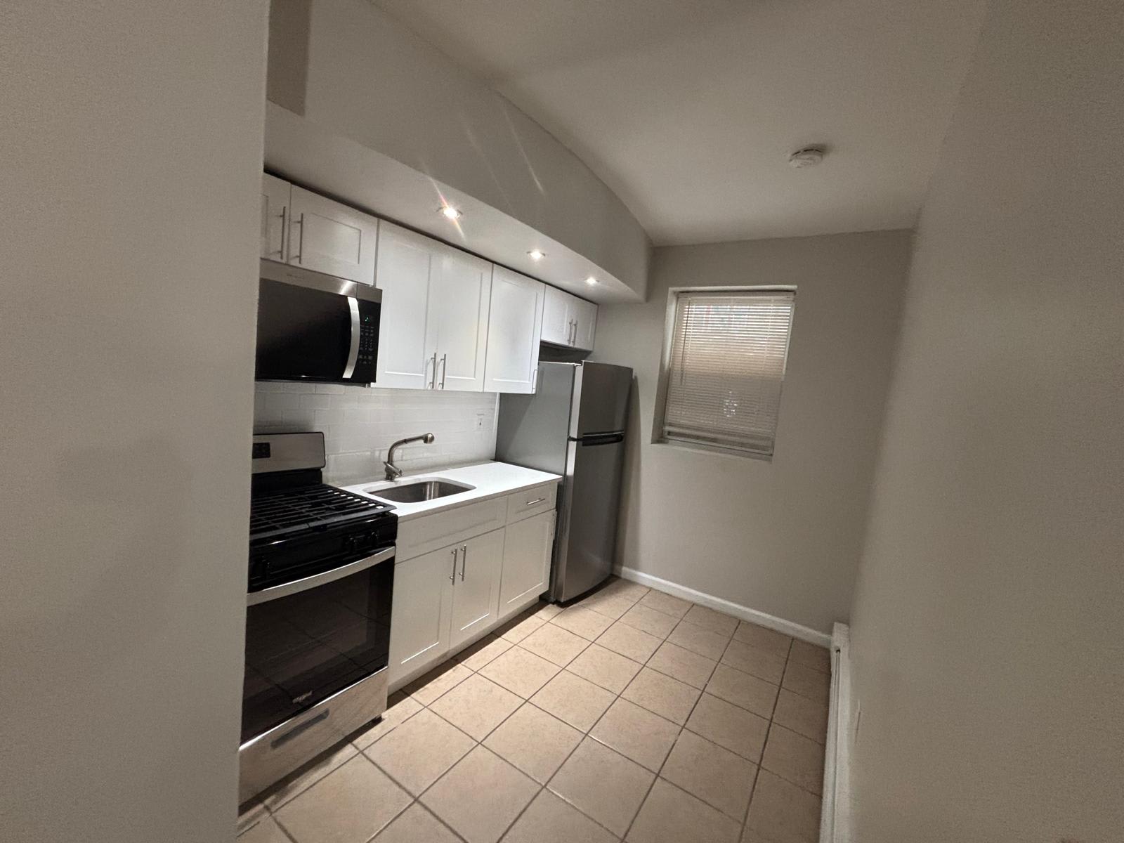 184 Fairview Ave – photo 3