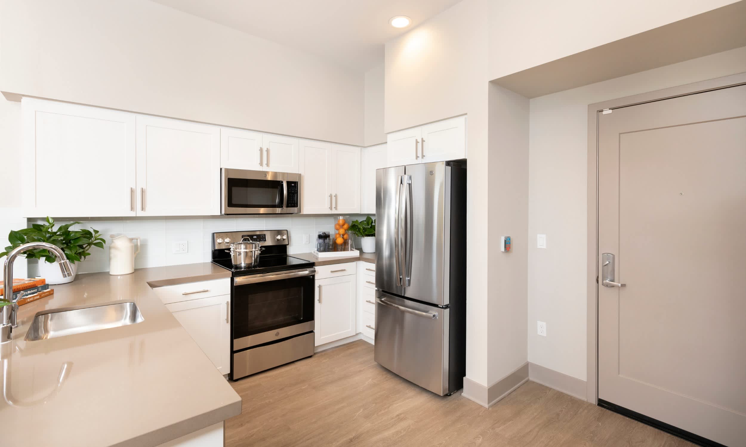 770 South Harbor – photo 5