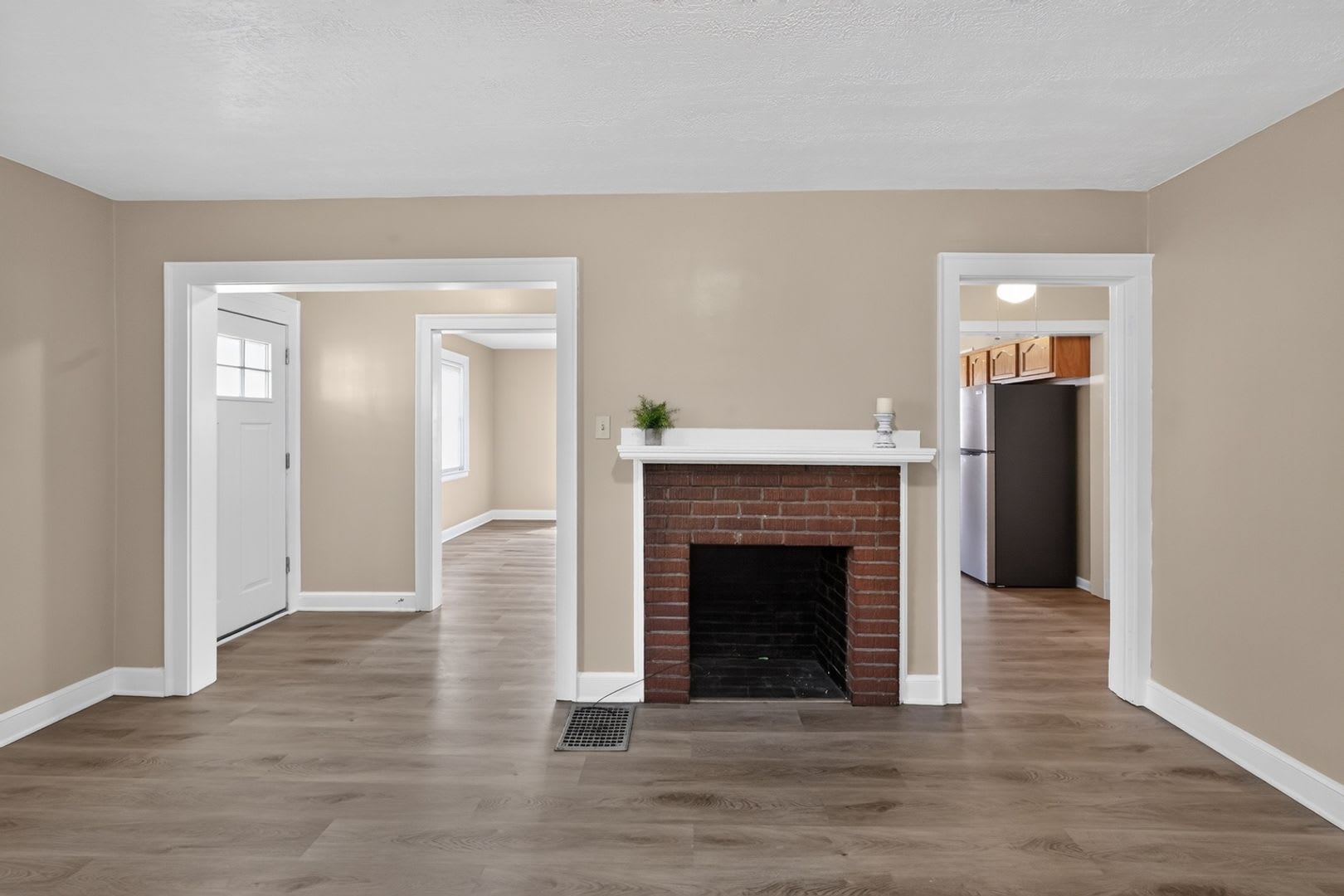 Charming 3BR House in Canton – photo 5