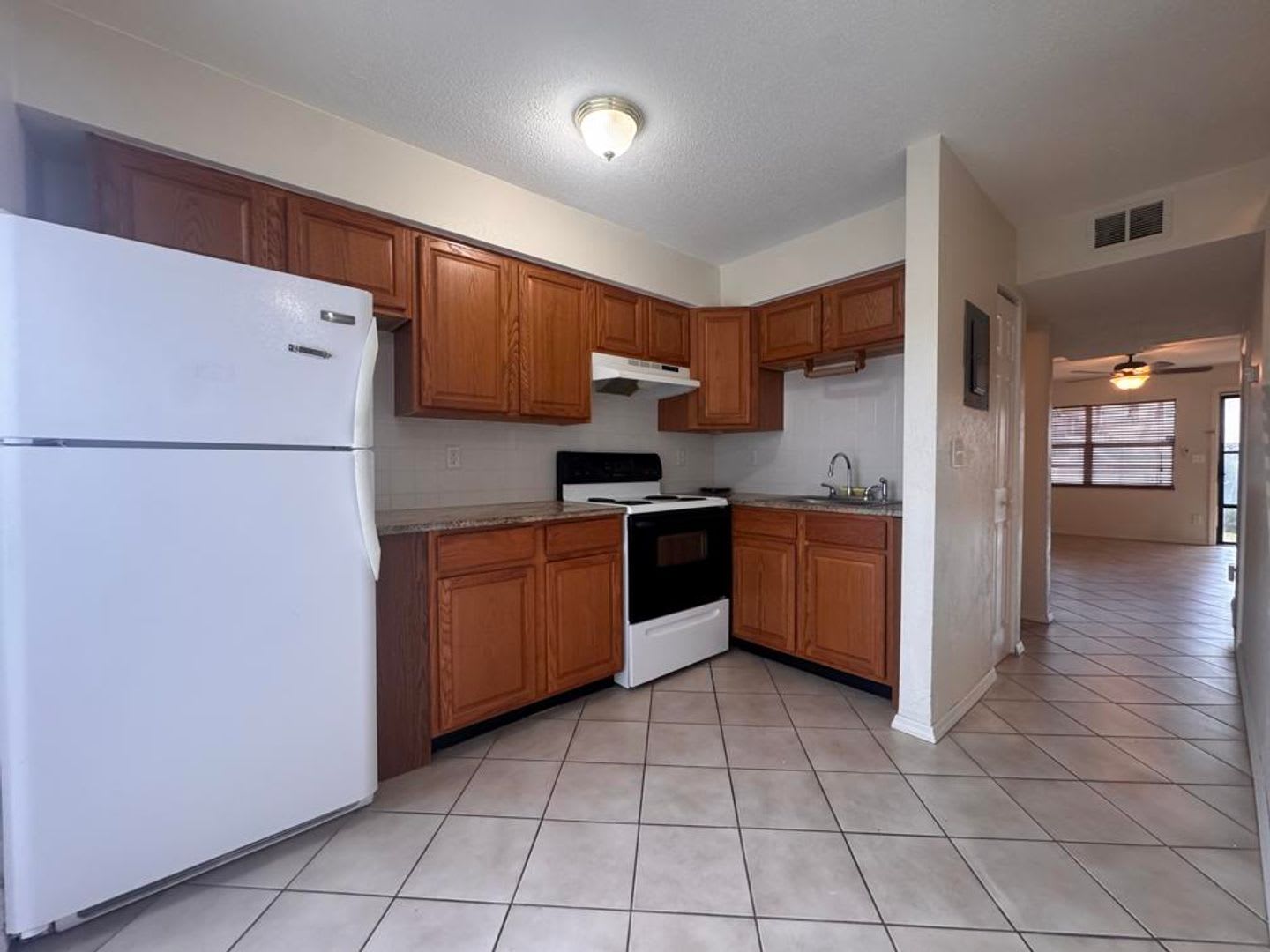 2/1.5 in Concord Condominiums – photo 4