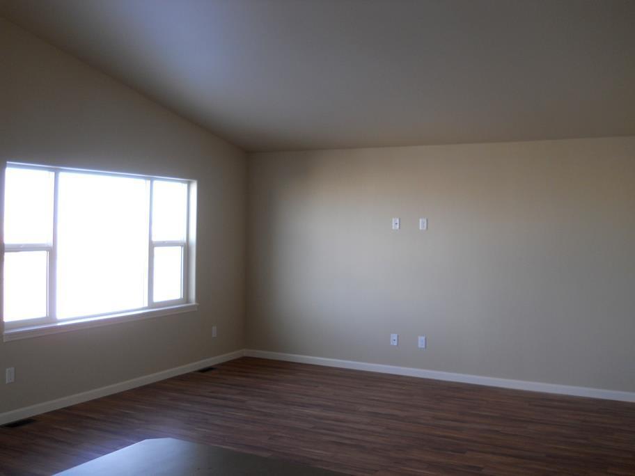 1249 Benjamin Blvd – photo 5