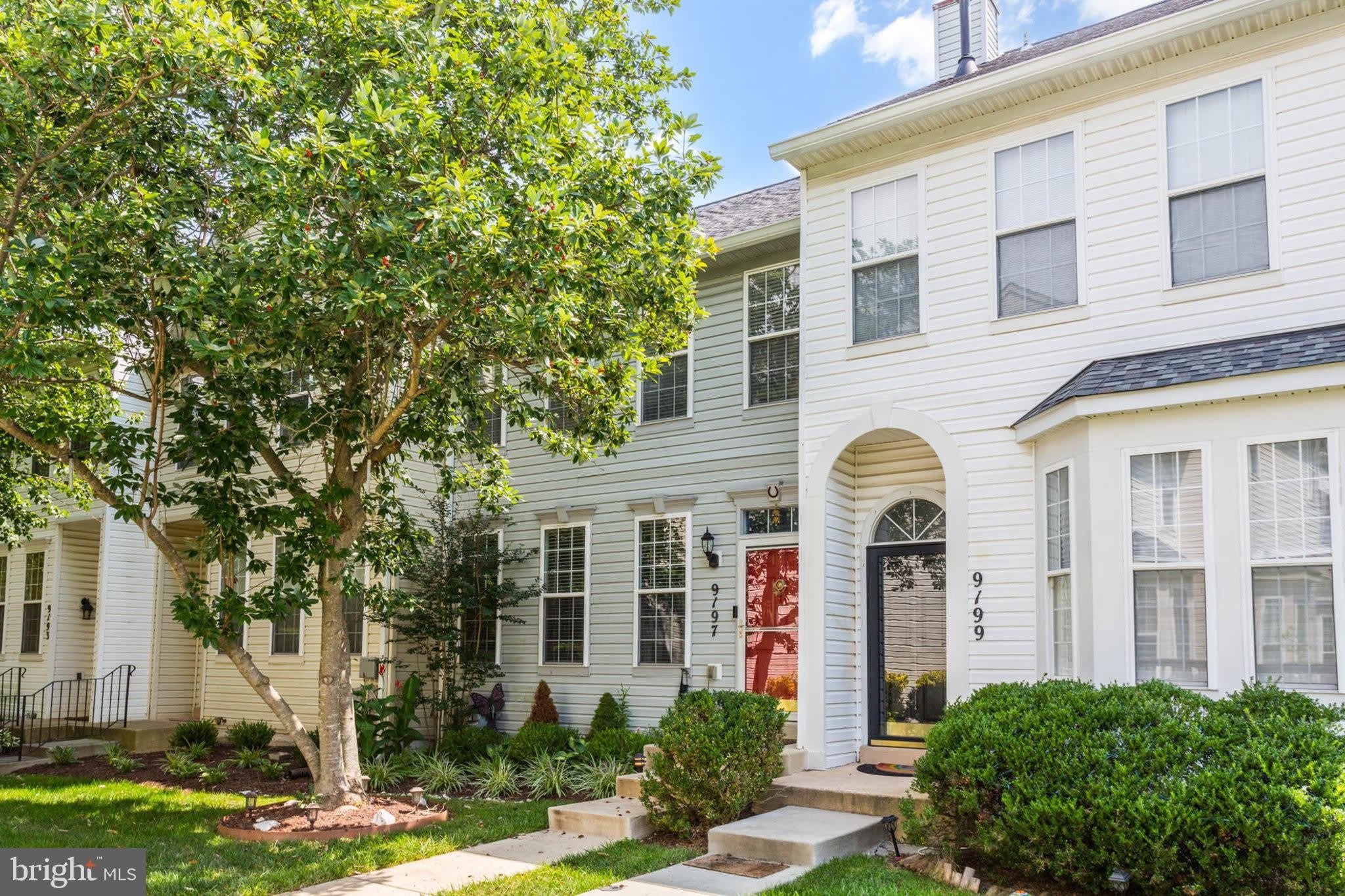 9197 CARRIAGE HOUSE Lane – photo 1