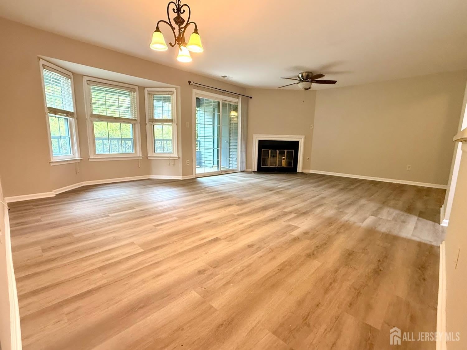 902 Woodhaven Drive – photo 1