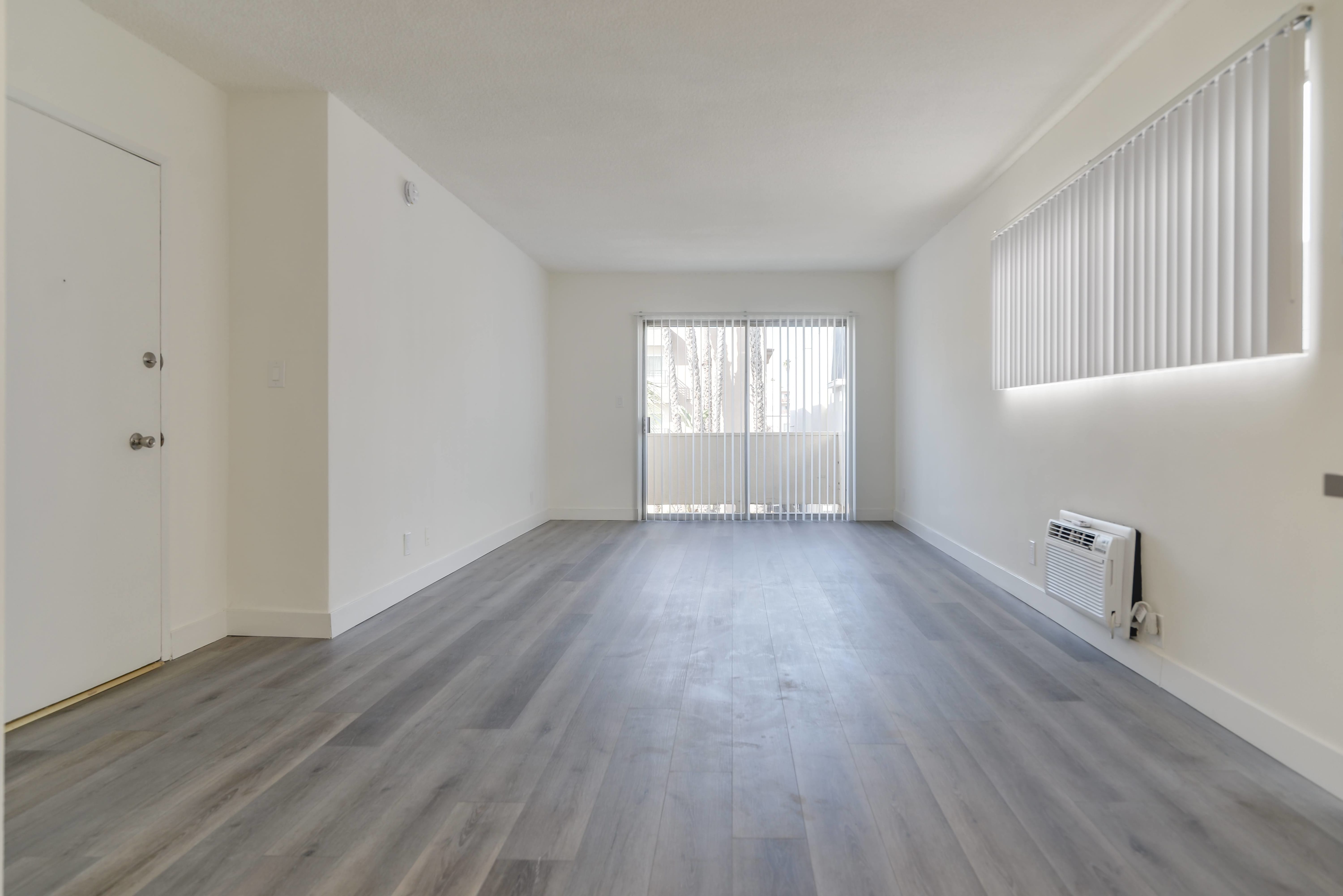 1661 West 219Th Street – photo 3