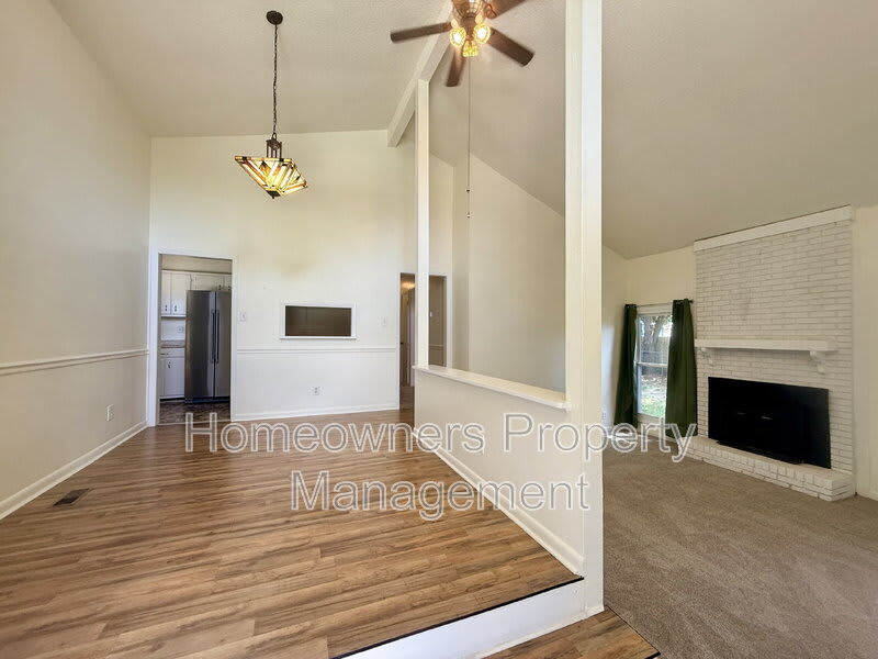 1009 Louisburg Place – photo 3