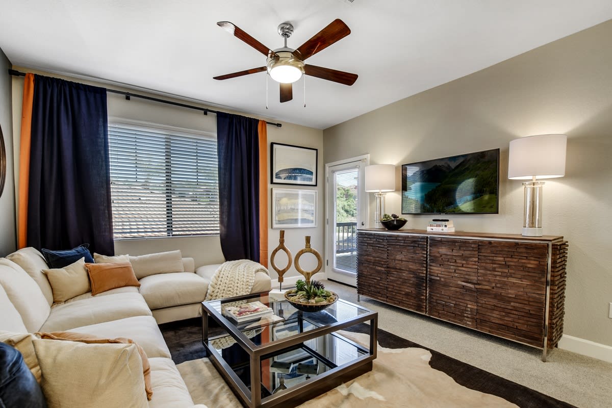 Desert Club Apartments – photo 4