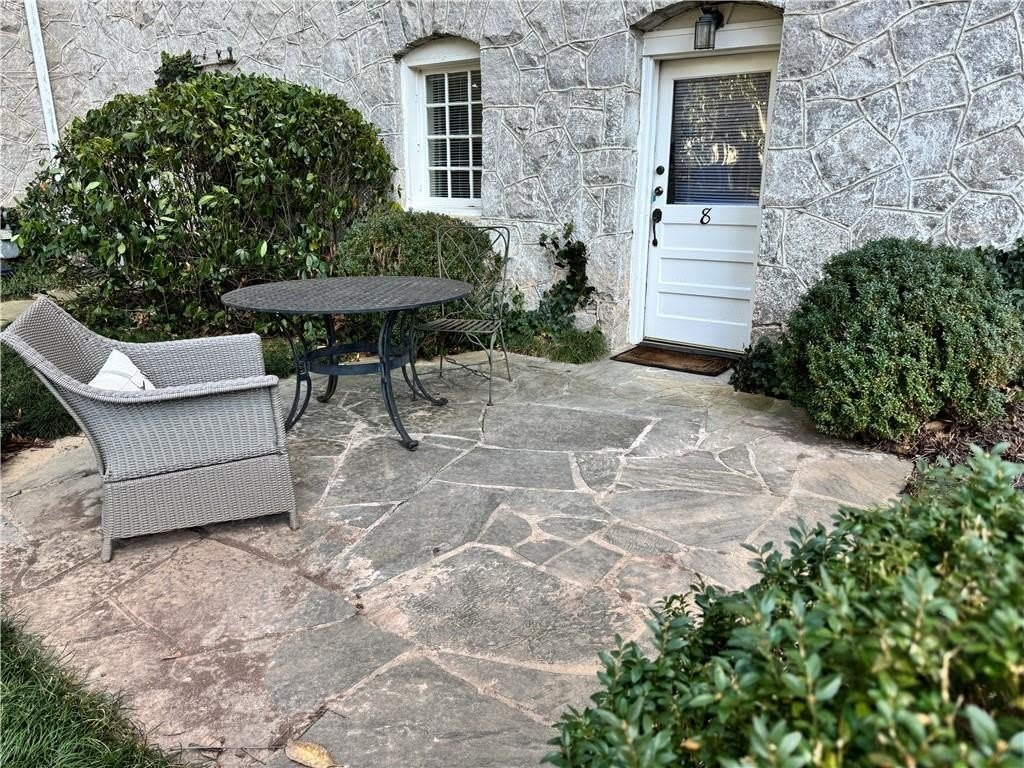 2544 Peachtree Road NW – photo 2