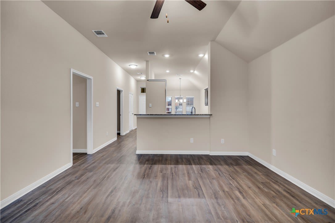 6407 Hercules Ave – photo 5