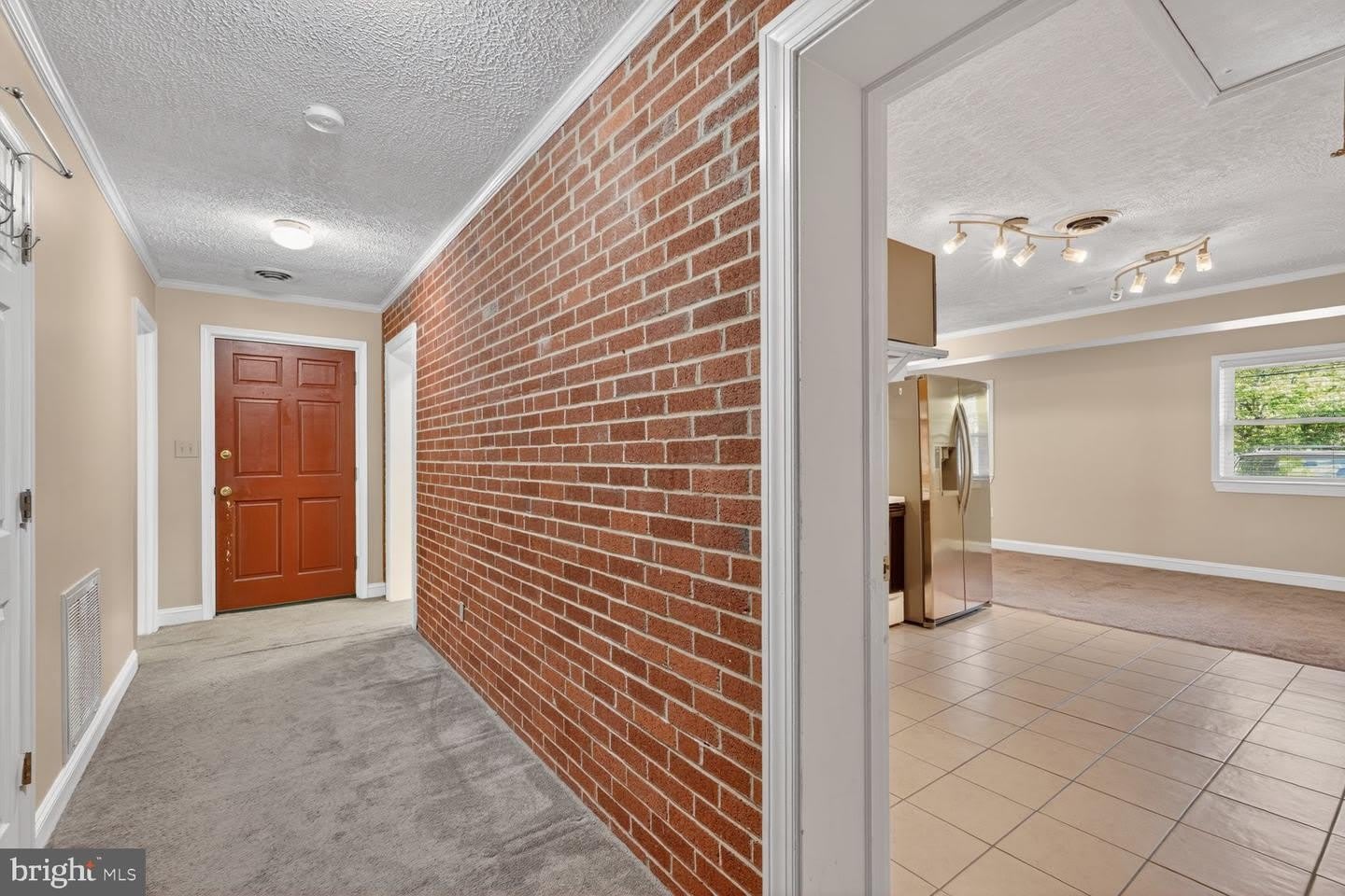 6013 NEILWOOD DR – photo 3