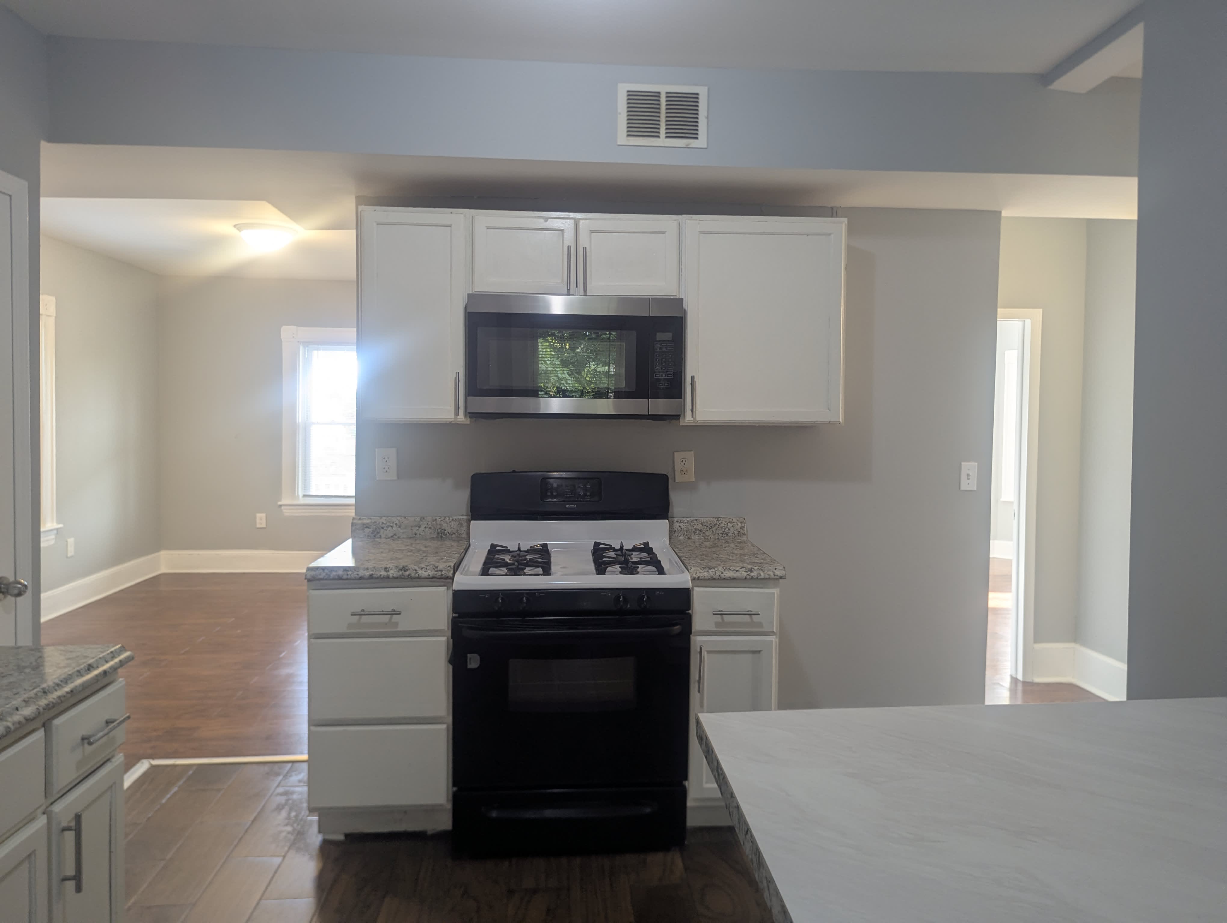24 Banks St – photo 2