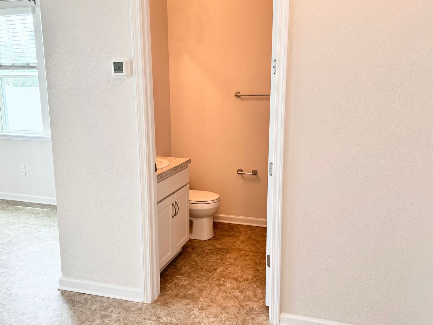 Almost New Large 4 Bedroom 3 Bath Home – photo 5