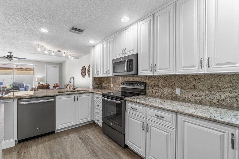 4506 Illicium Drive – photo 3
