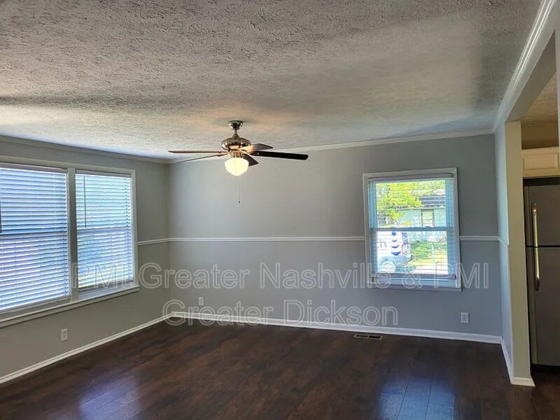 135 Brenda Ln – photo 3