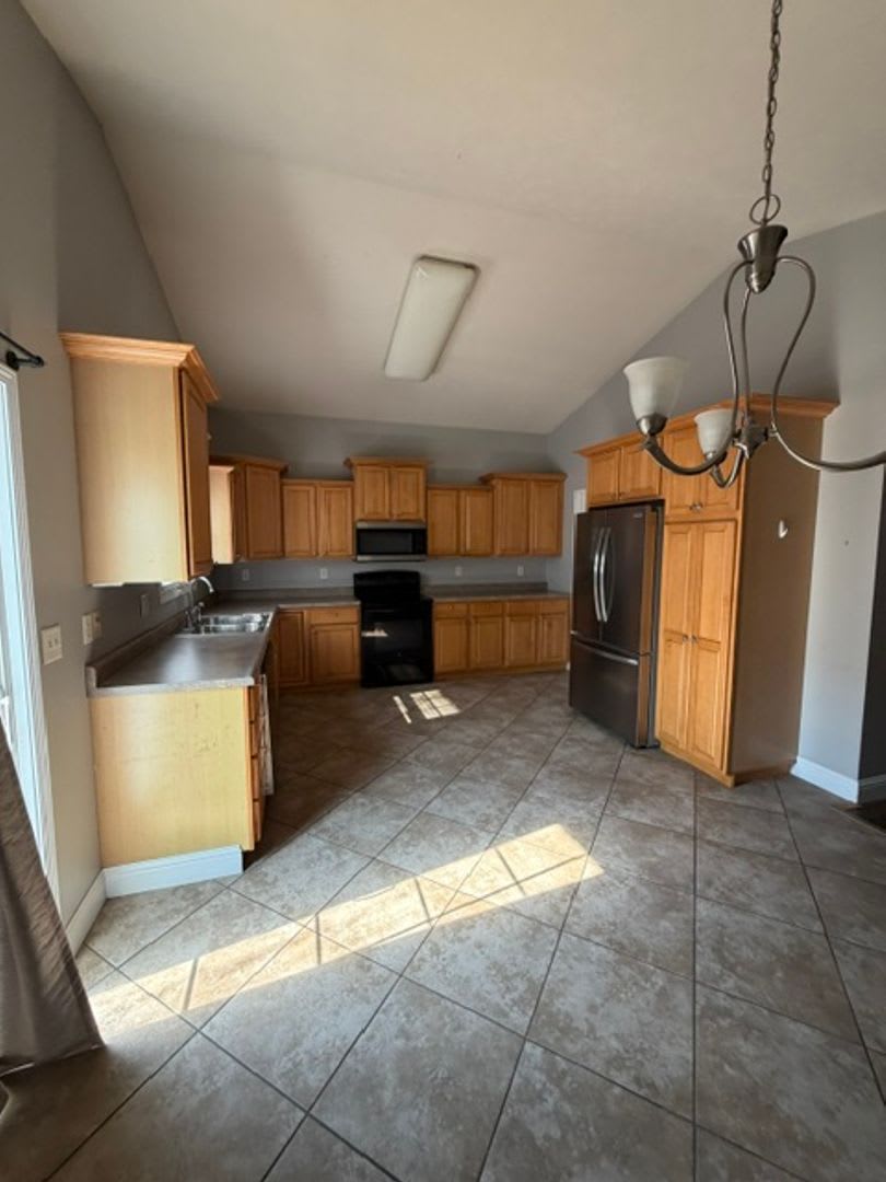 410 GOLDENROD – photo 2