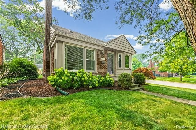 4521 Elmwood Avenue – photo 4