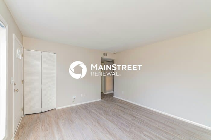 7512 Greenwood Road – photo 3