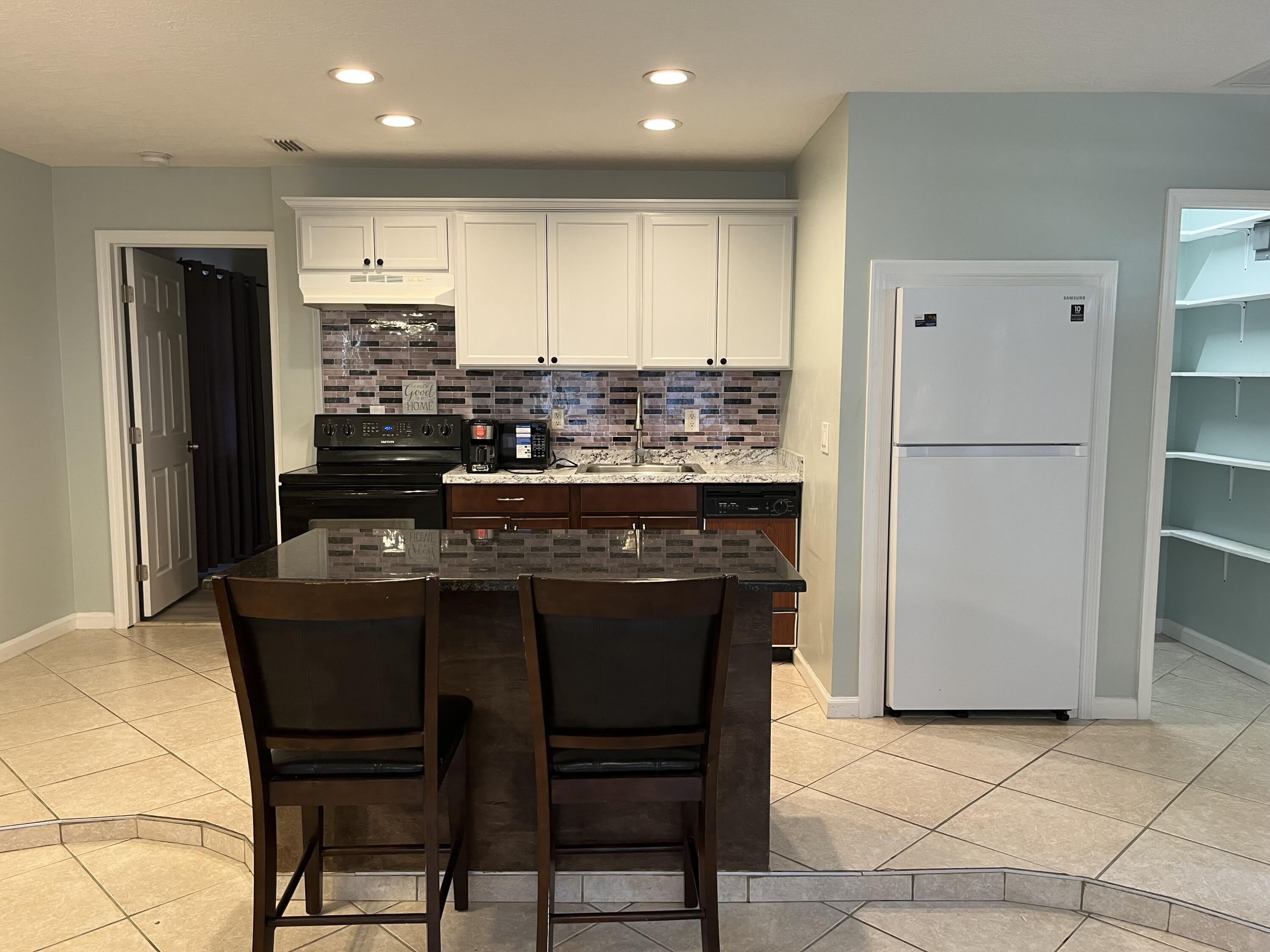 491 SW Curtis Street – photo 2