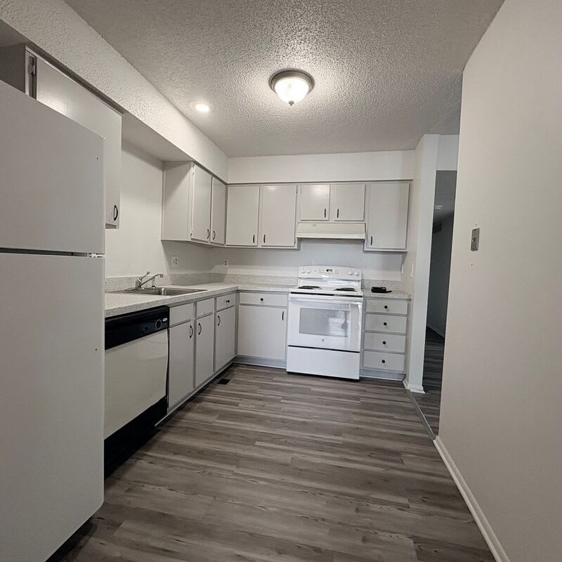 3347 East 113th Terrace – photo 3