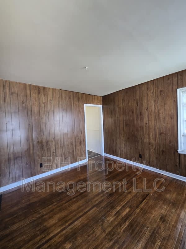 528 South Glendale Street – photo 2