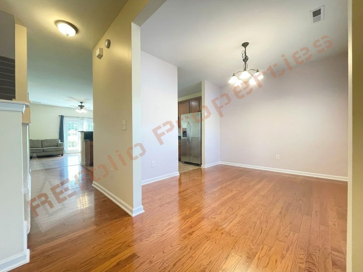 Comfortable 3 Bedroom Townhouse W 2 Assigned Parking Spaces Great Community Amenities Swanns Mill Community Durham Available Now – photo 2