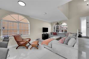 8785 Northwest 6th Street – photo 4