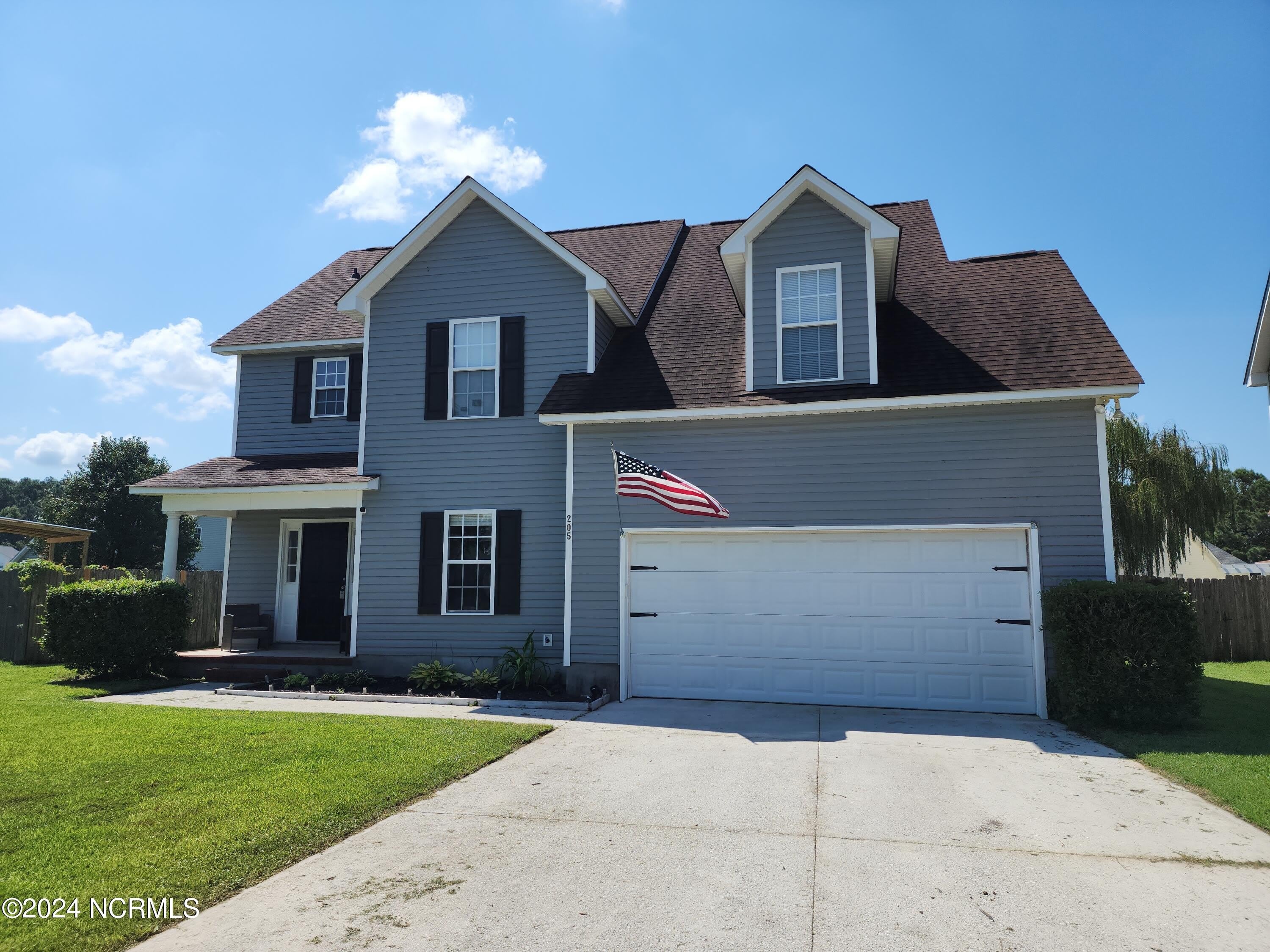 205 Ashcroft Drive – photo 2