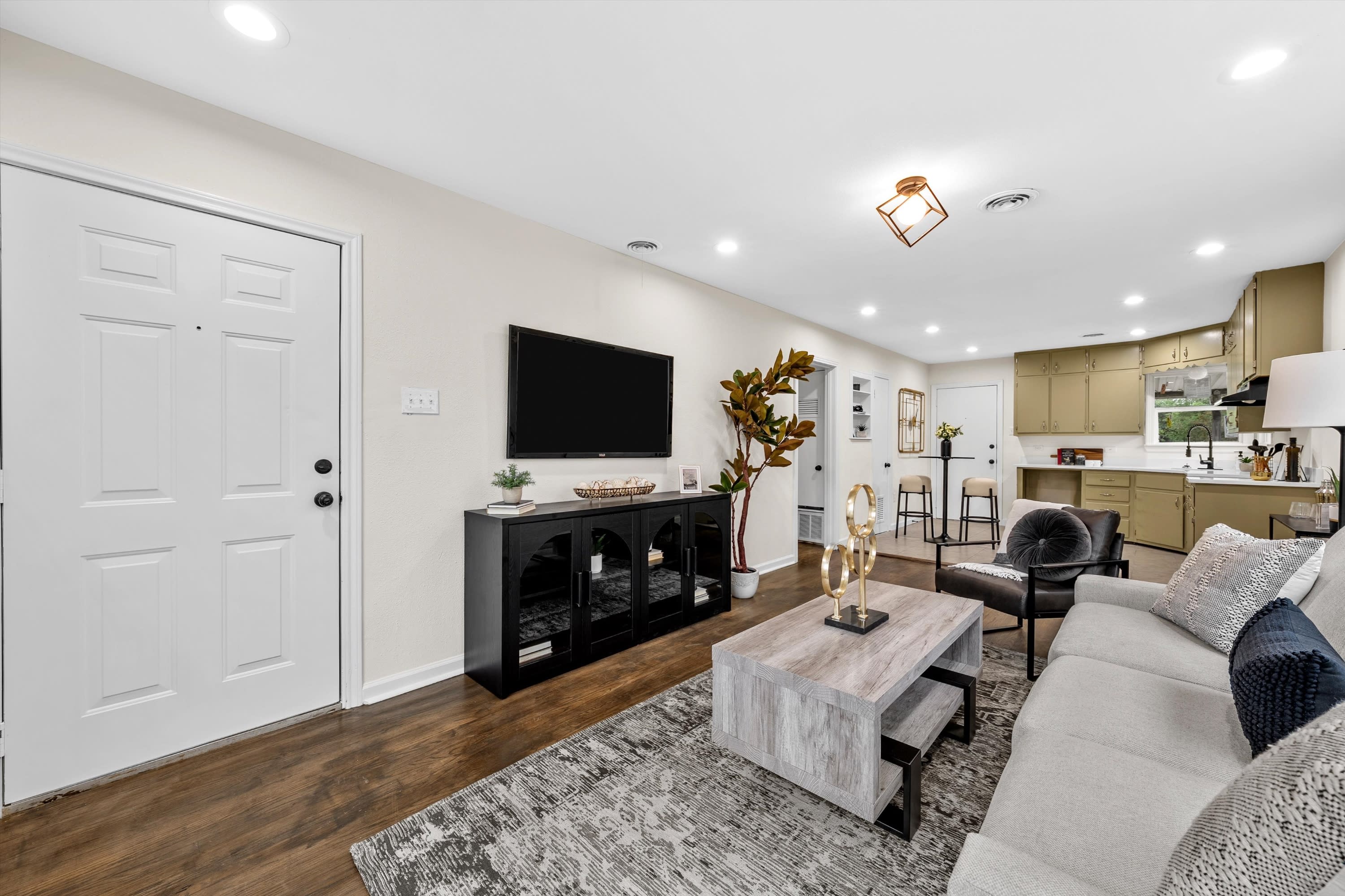 3621 Gorman Avenue – photo 4