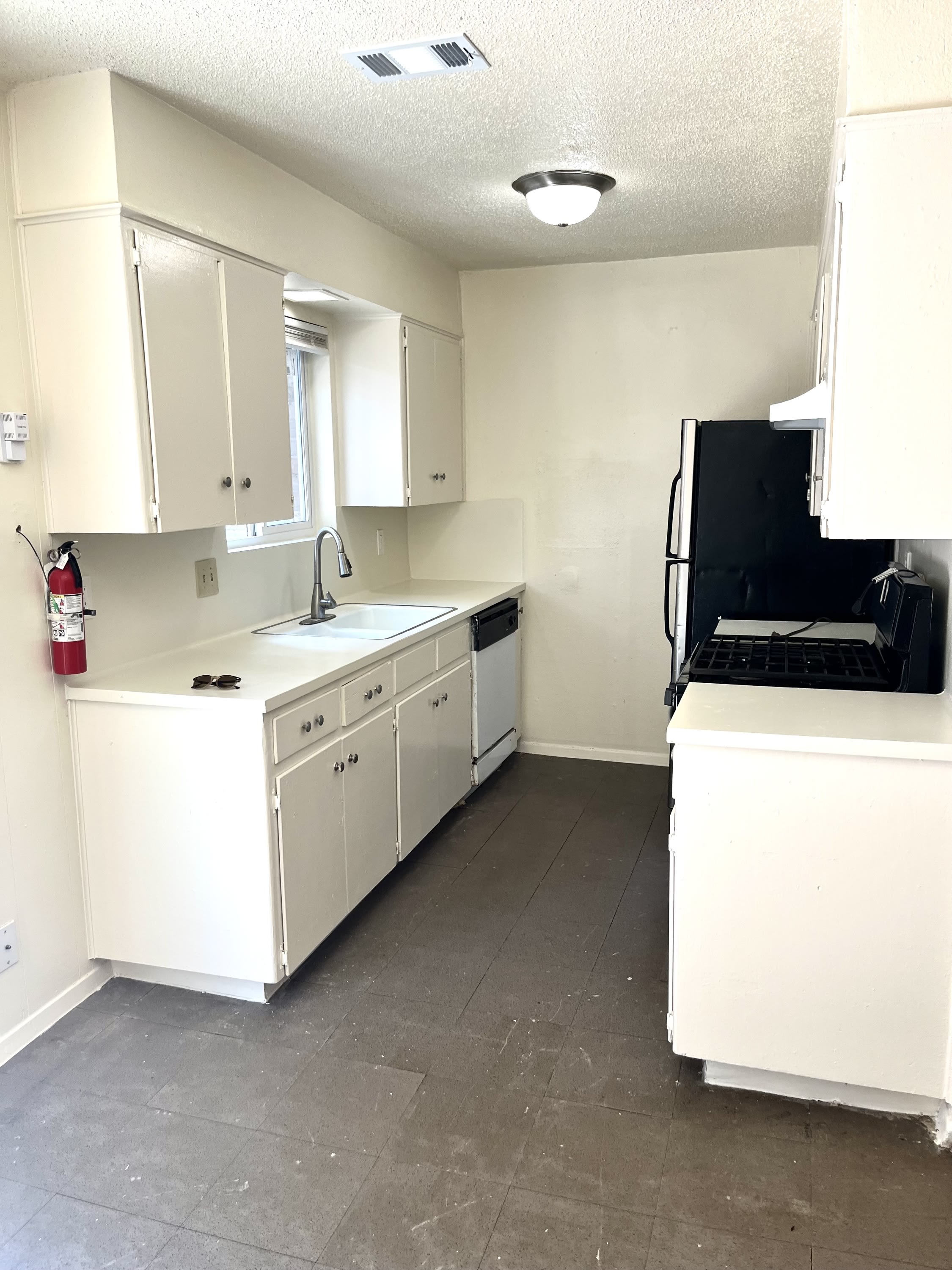 6305 Hyside Drive – photo 2