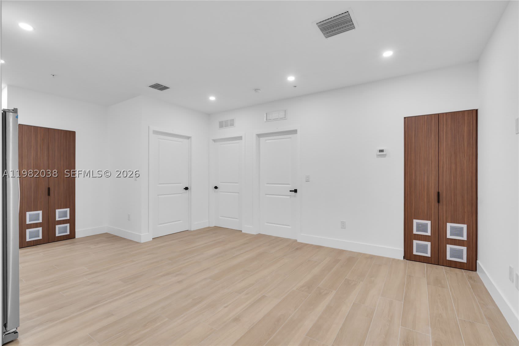 1037 Nw 2Nd St – photo 5