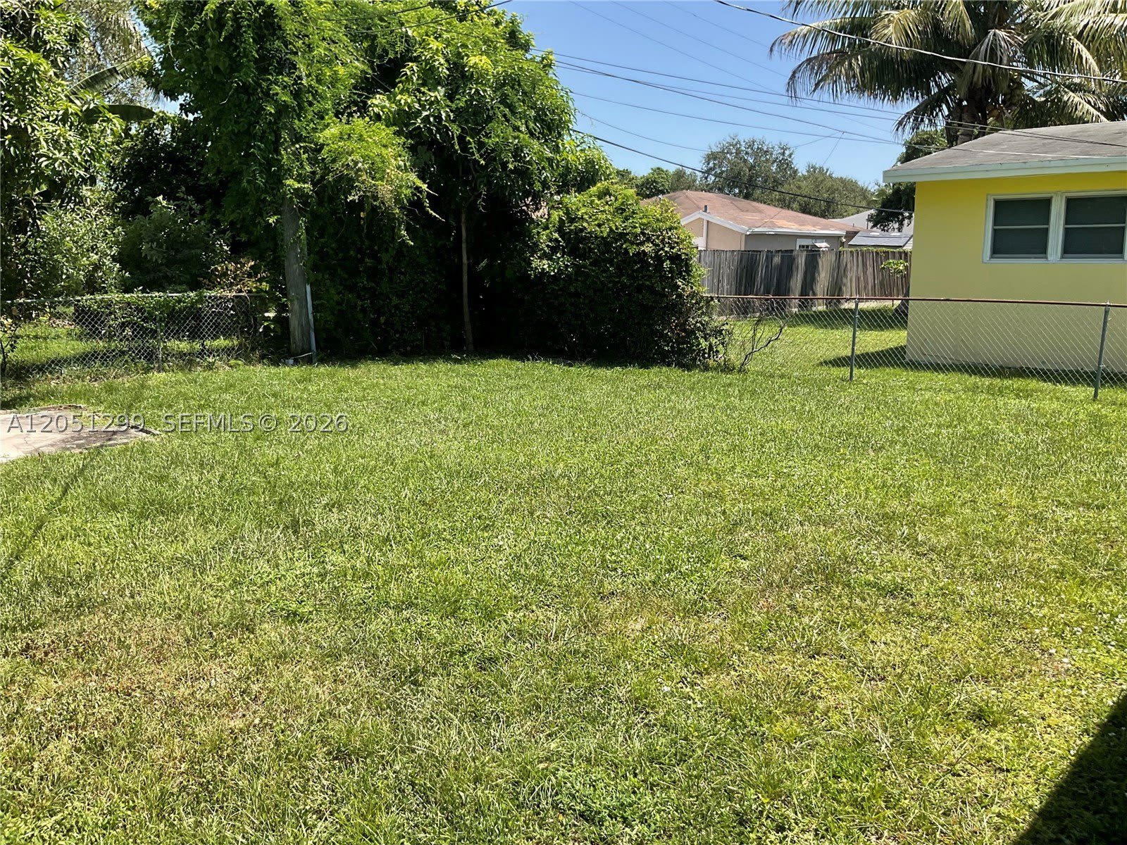 1195 NW 100th Ter – photo 5