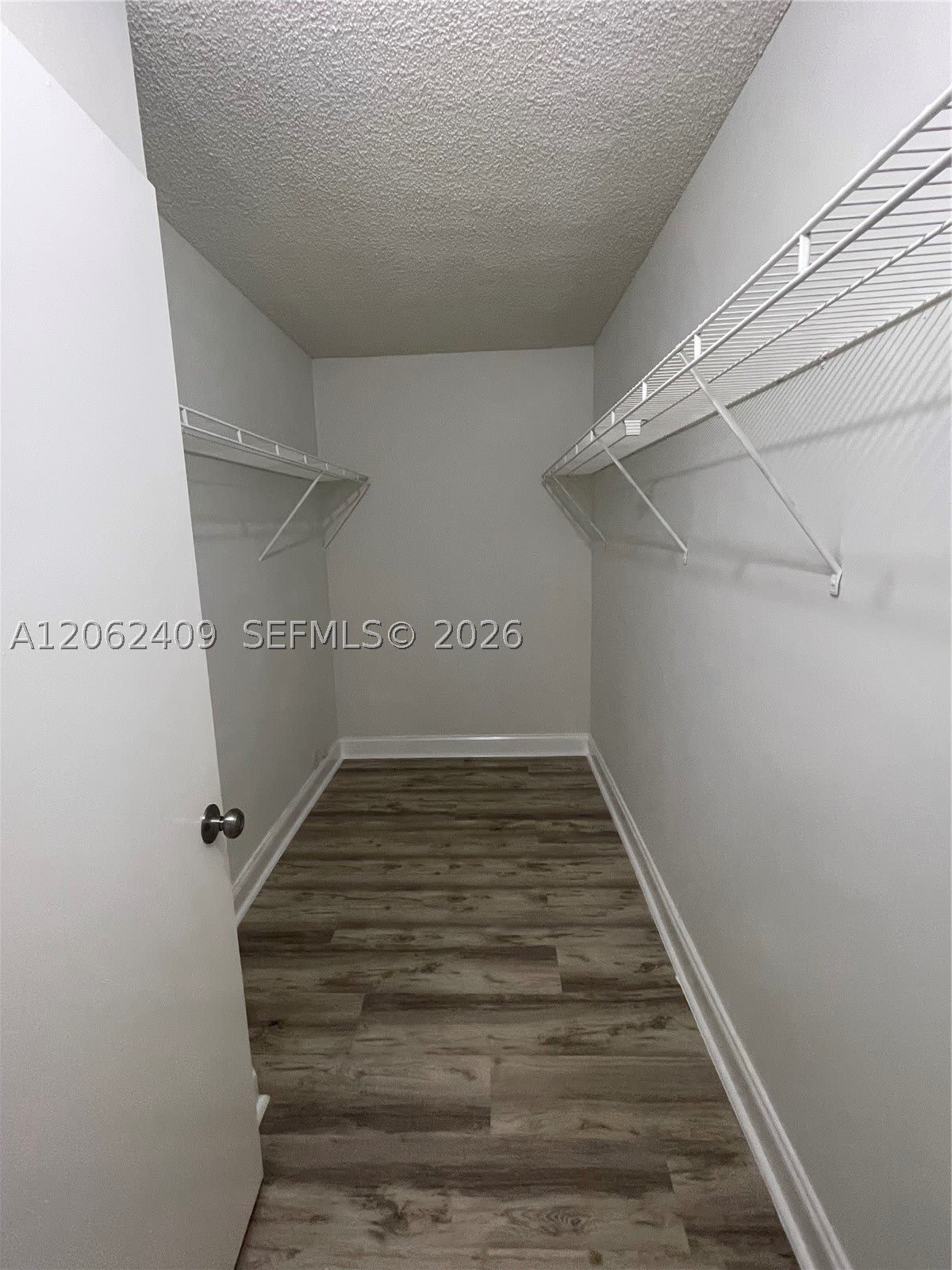 3670 N 56th Ave – photo 3