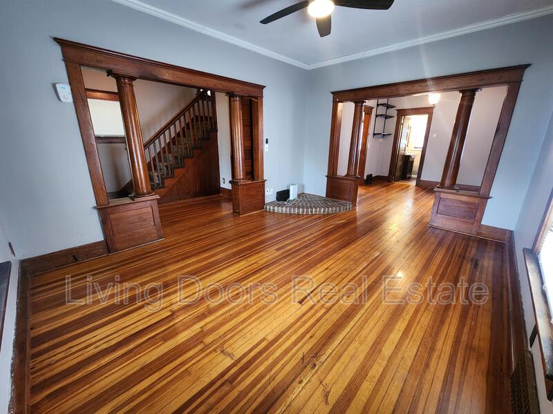 837 Peach St – photo 5