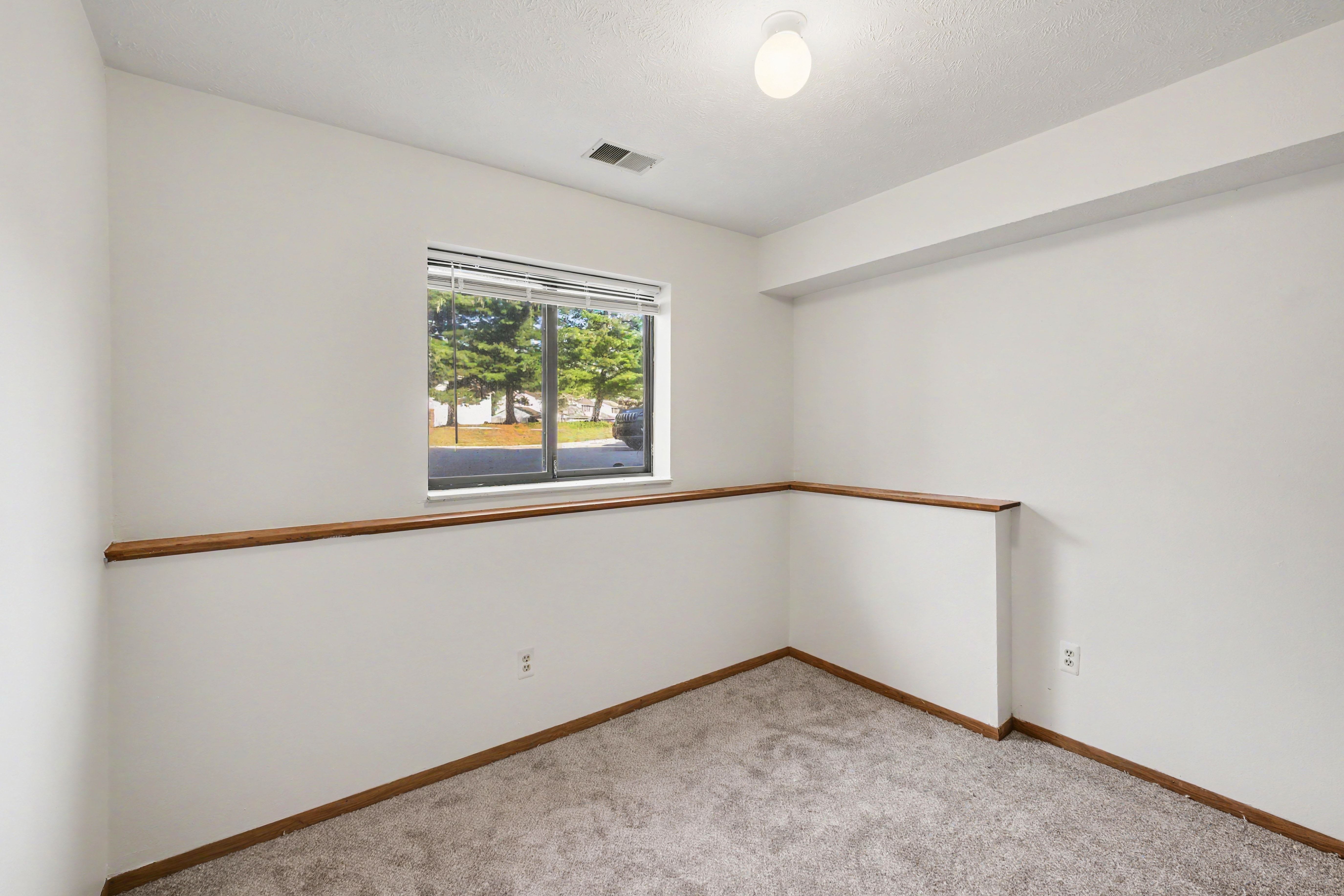 7984 Green Meadow Ct Apt 7 – photo 4
