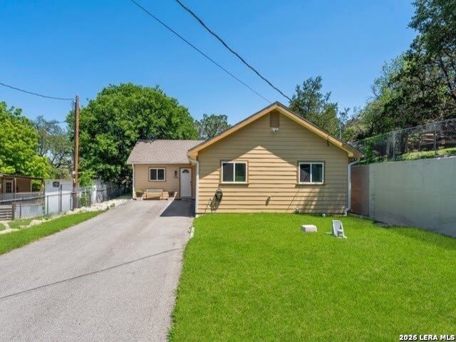 735 Green Castle – photo 5
