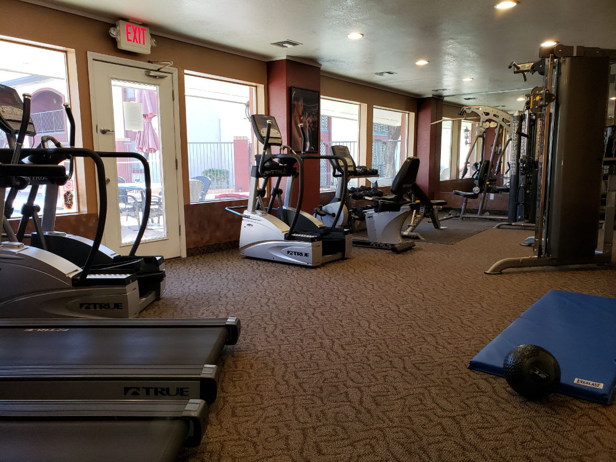 Desert Lakes Apartments – photo 2