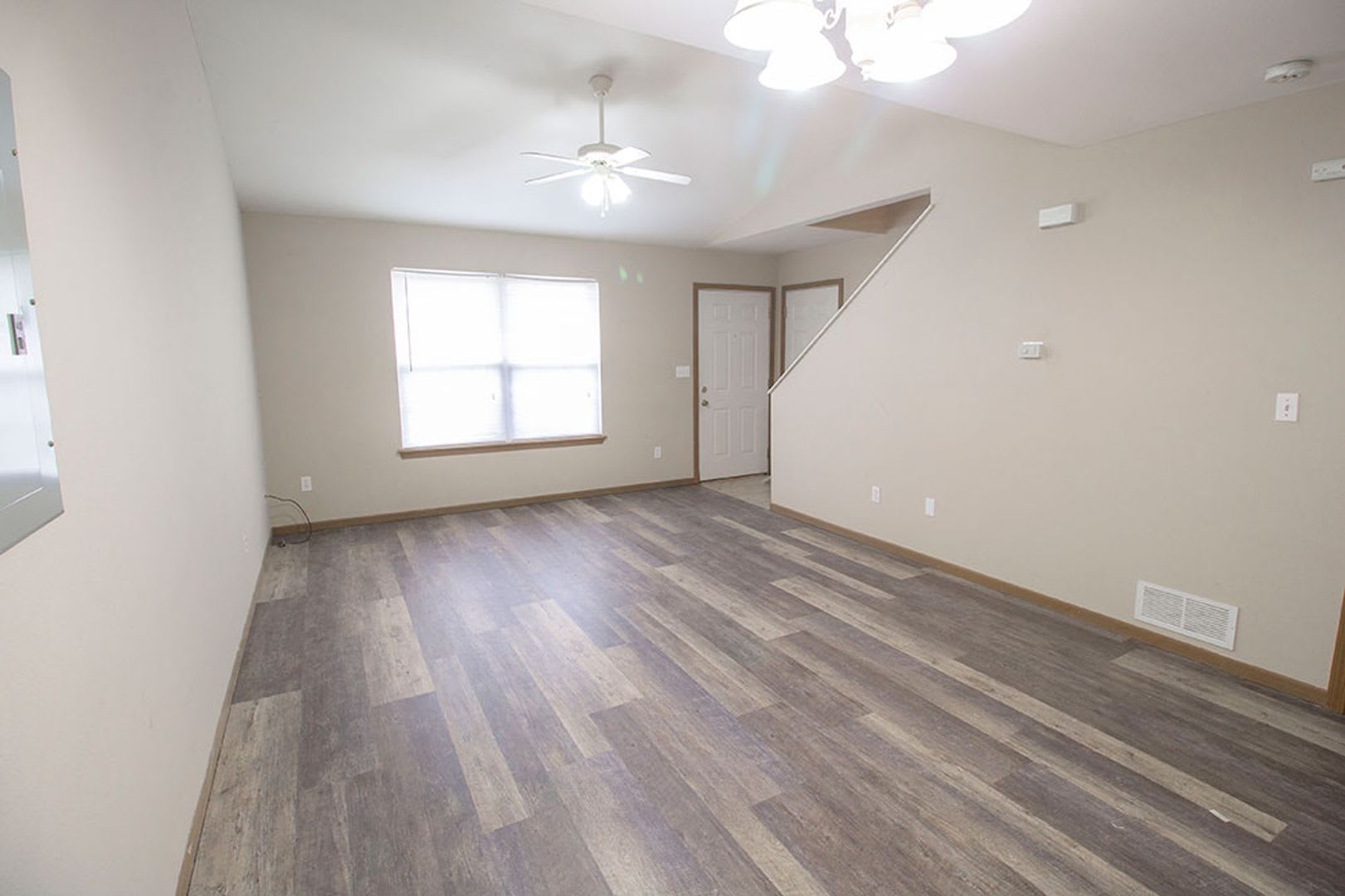 Large 4 bedroom Duplex – photo 3