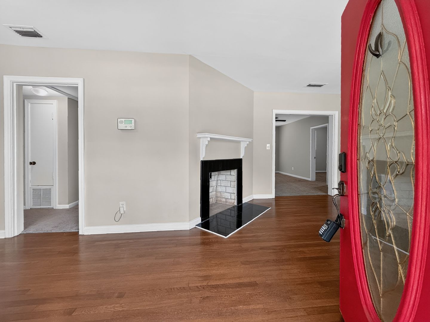 Murray Hill 3 bedroom – photo 2