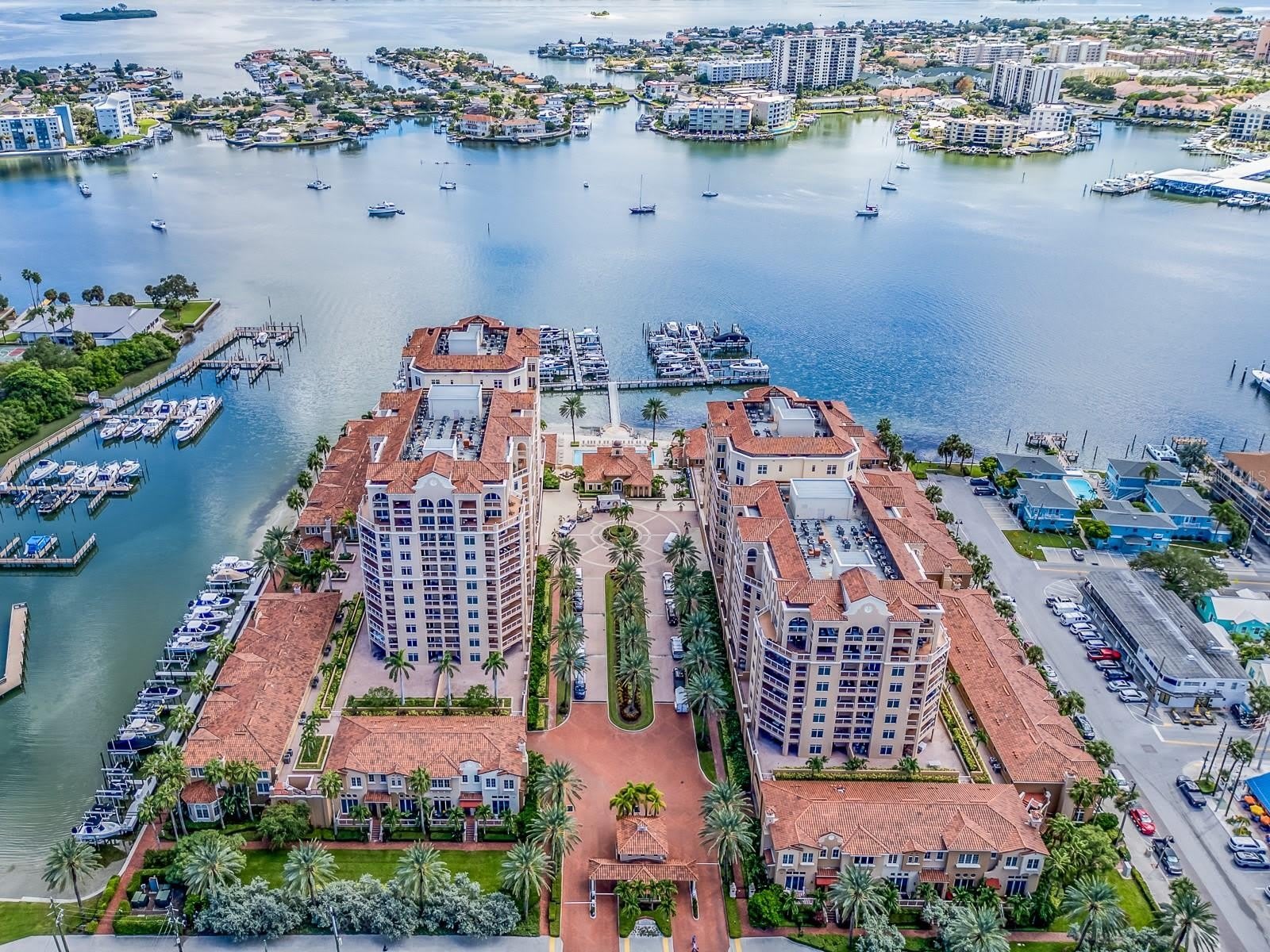 521 MANDALAY Avenue – photo 2