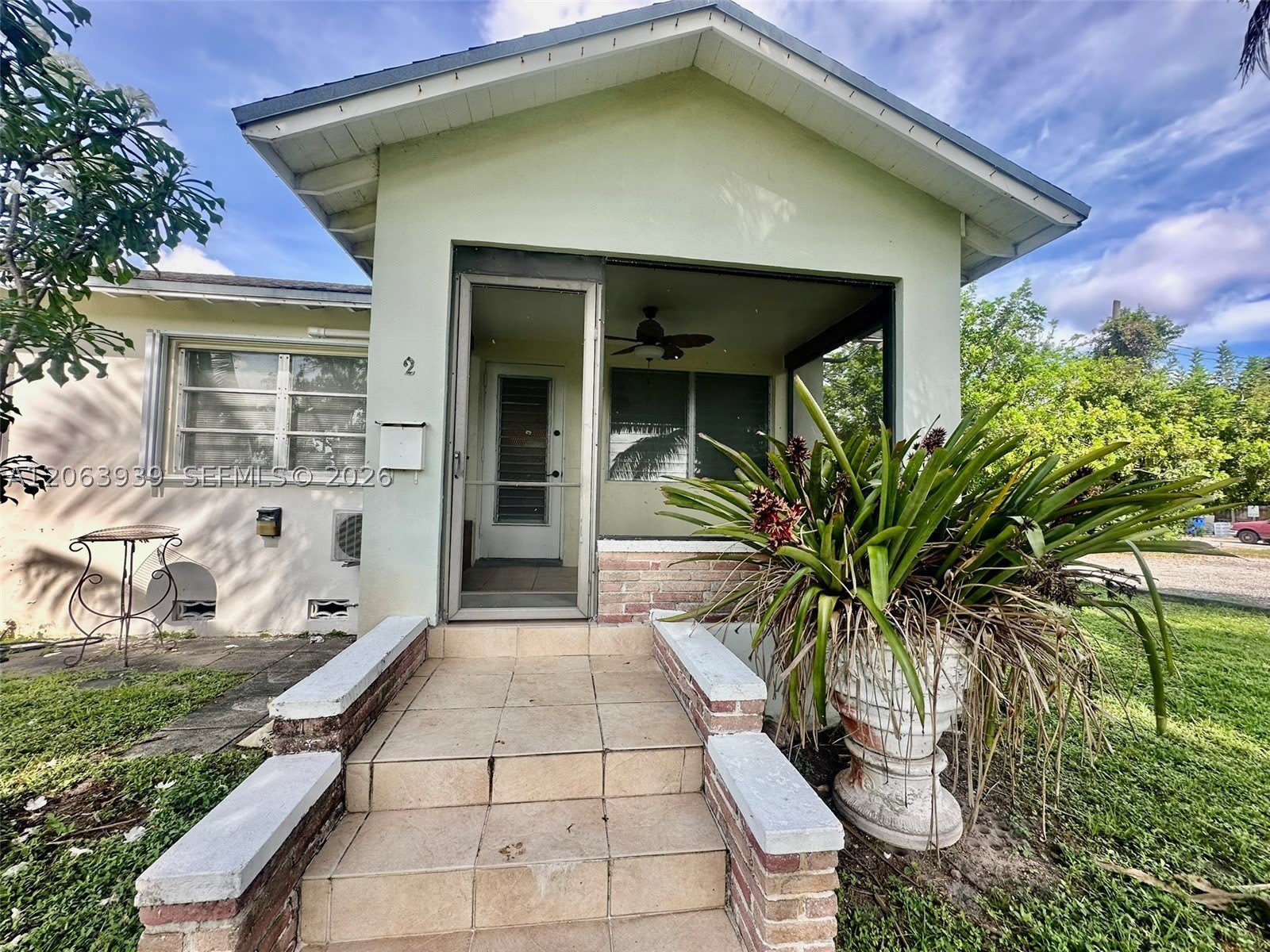 2325 Fillmore St – photo 2